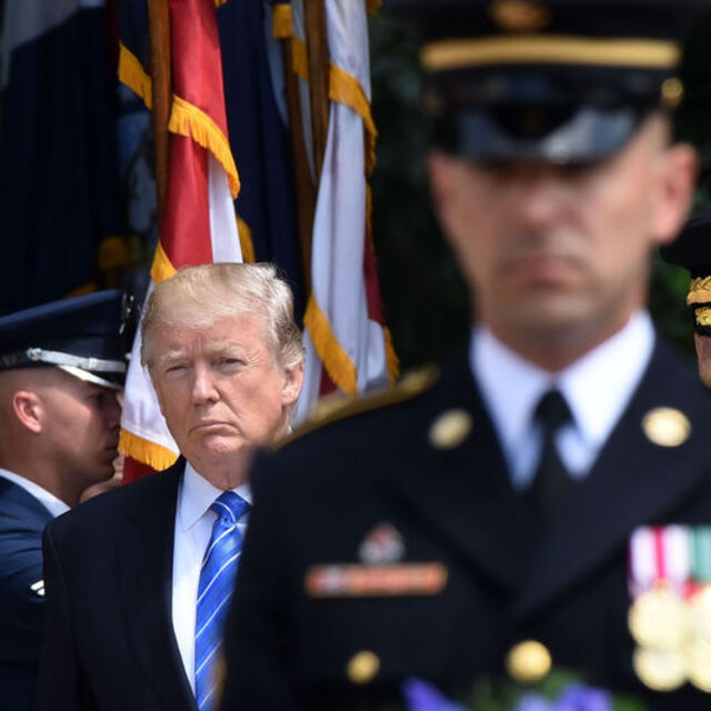 Trump'ın yaverinin korona testi pozitif çıktı