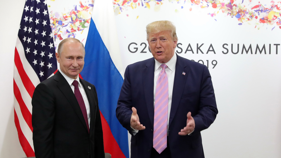 Trump, Putin ile görüştü: Yardıma hazırız!