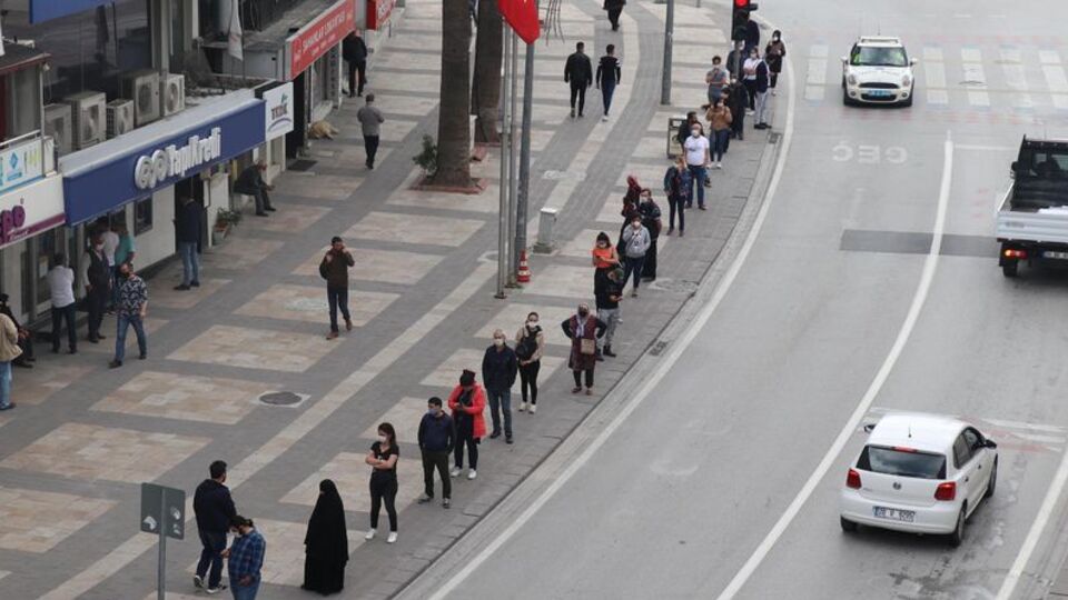 Kuyruğun sonu görünmedi