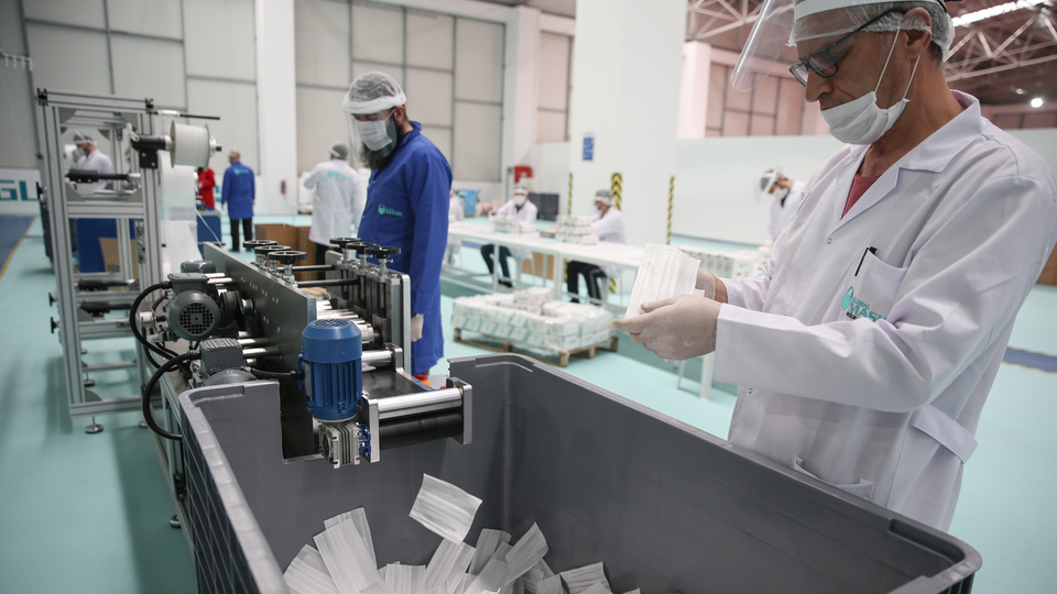 Ayda 1.5 milyar maske üretecek