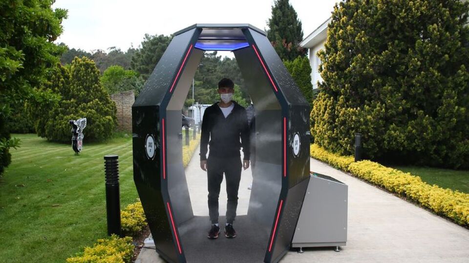 Beşiktaş'tan dezenfektan kabini