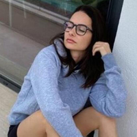 Yasemin'den teras pozu