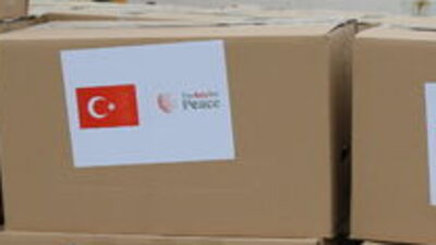 Afganistandaki yetimlere iftar