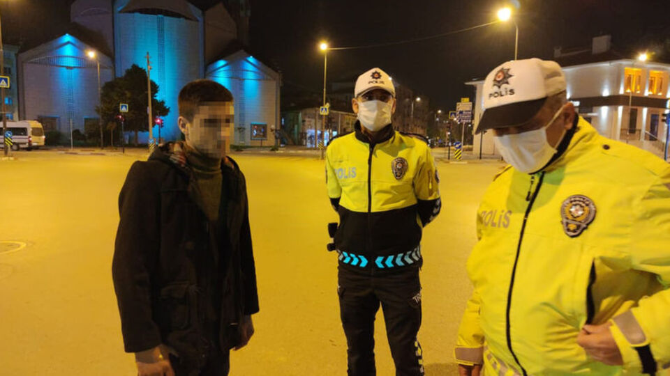 Kısıtlamayı ihlal eden gençten 'baba dayağı' savunması