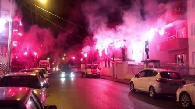 Meşaleli yıl dönümü kutlaması!