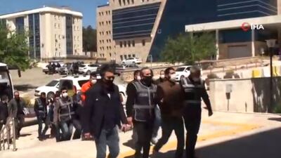 Beyzbol sopalı işkenceci çeteye operasyon!