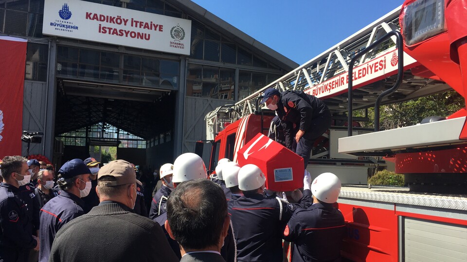 İtfaiye şehitlerine son görev