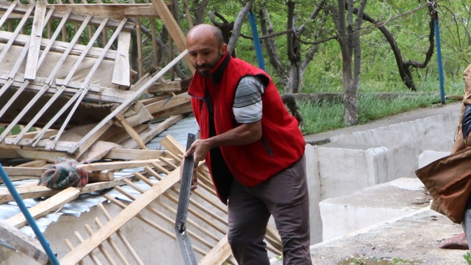 Hakkari'de fırtına esareti!