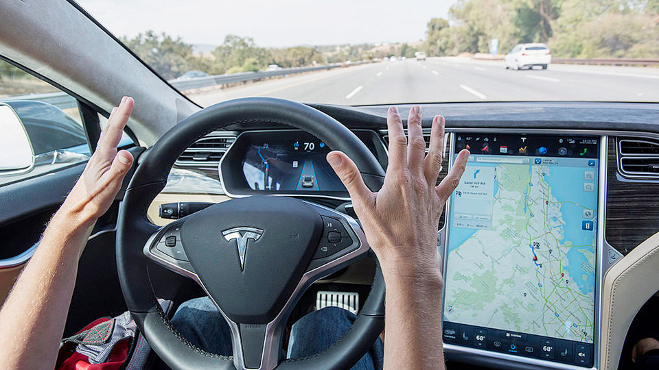 Tesla sahiplerini bekleyen büyük tehlike!