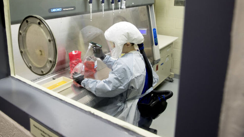 Koronavirüs cinsel yolla bulaşıyor mu?