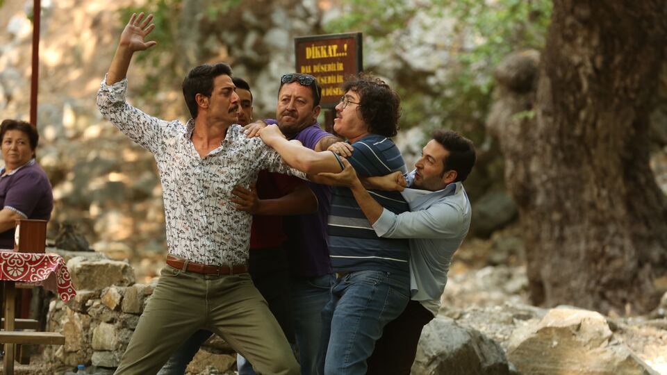 Başlarına gelmeyen kalmadı