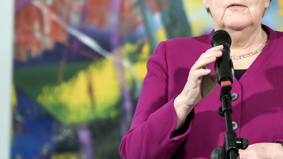 Tedbirler gevşemişti, Merkel'den "Kurallara uyun" çağrısı!