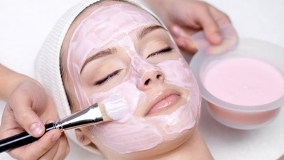 Çilek maskesi tarifleri ve uygulaması