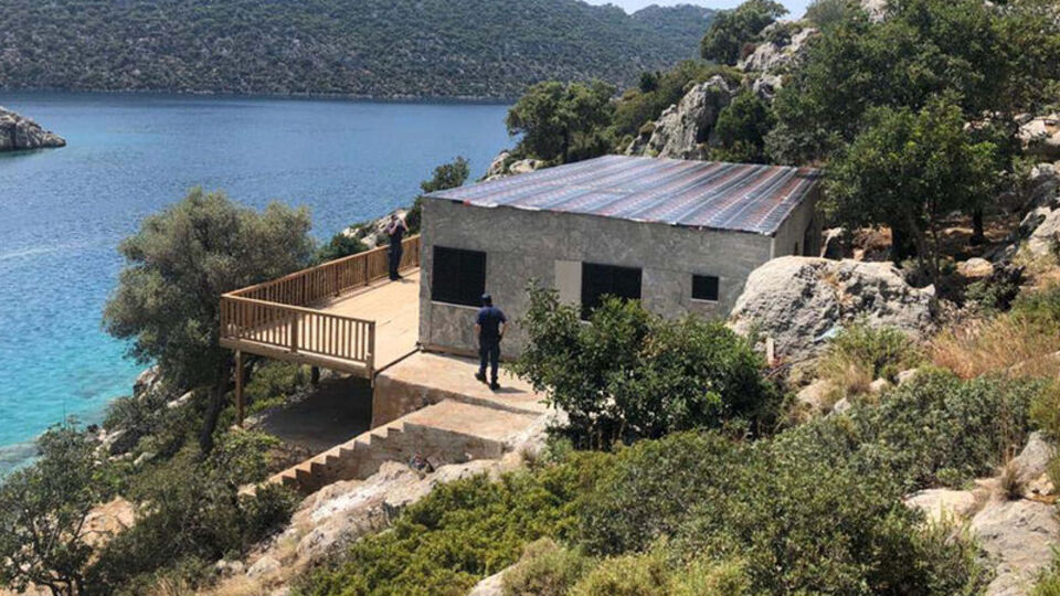 Fırsatçıdan sit alana 'korona villası'