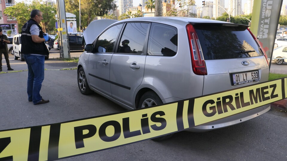 Adana'da polislere silahlı saldırı: 1 yaralı!