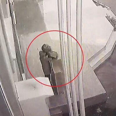 Aynı gün tam 8 büst! Kuaför çıktılar!