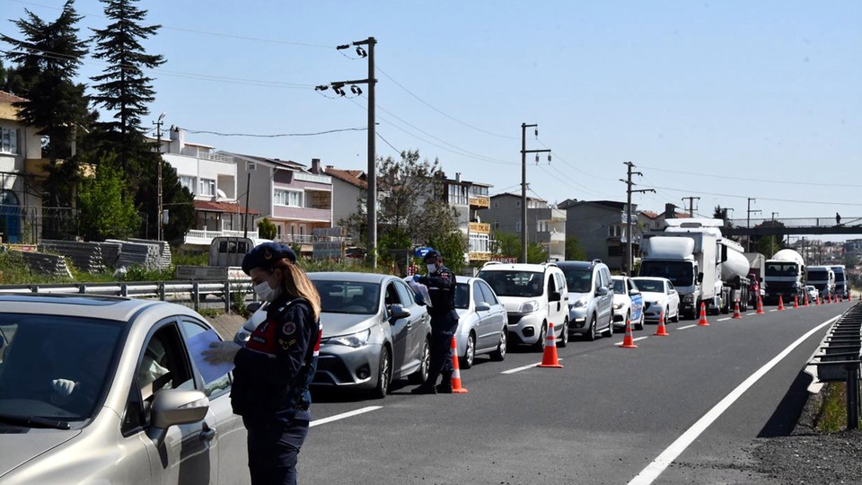 Kısıtlamayı yanlış anlayıp yola düştüler!