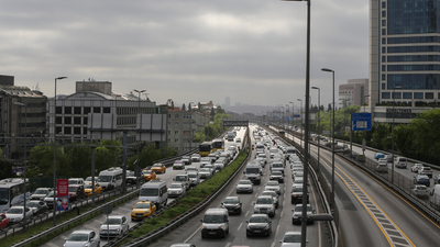 İstanbul'da yine trafik yoğunluğu yaşanıyor!