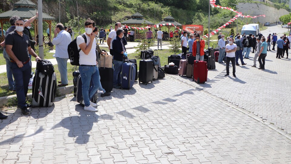 Karantinadaki gurbetçilerden 3'ü pozitif çıktı