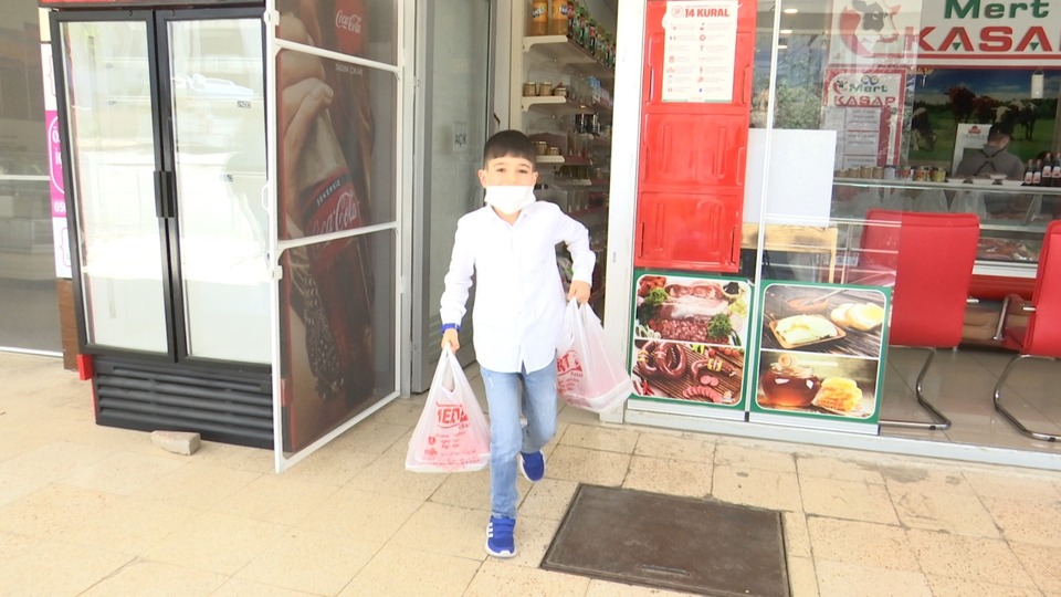 Minik Ömer'den duygulandıran kampanya