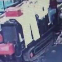 TIR'a yükleyip götürdüler! Sondaj makinesini çaldılar!