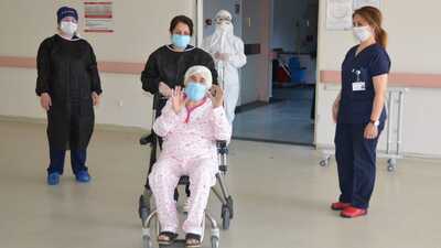 77 yaşındaki koronavirüs hastası taburcu edildi