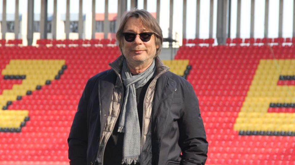 Göztepe'de yerli oyunculardan jest