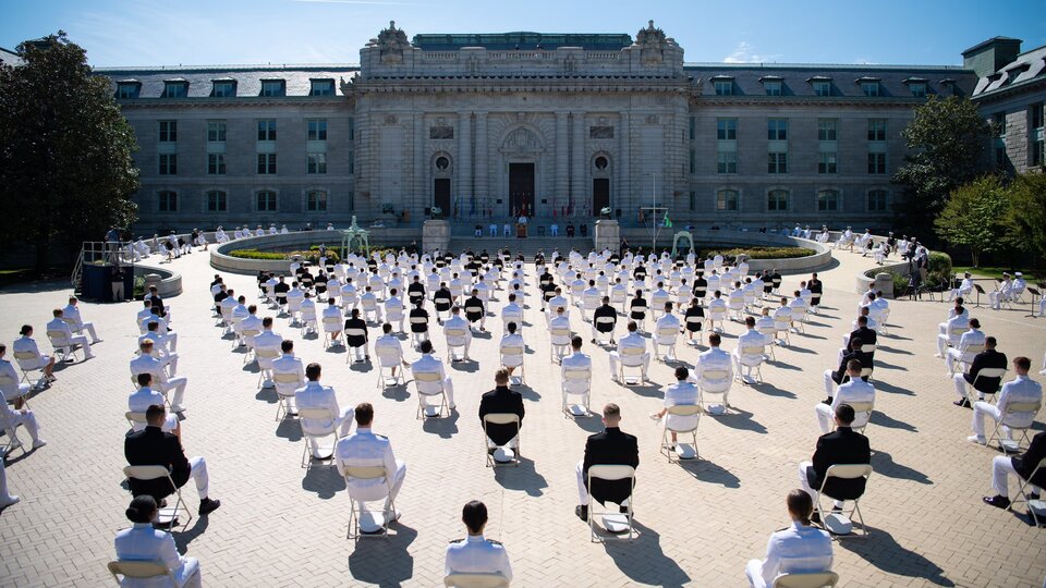 ABD'de sosyal mesafeli yemin töreni