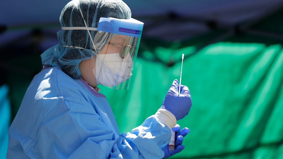 Koronavirüsten can kaybı 4140'a yükseldi