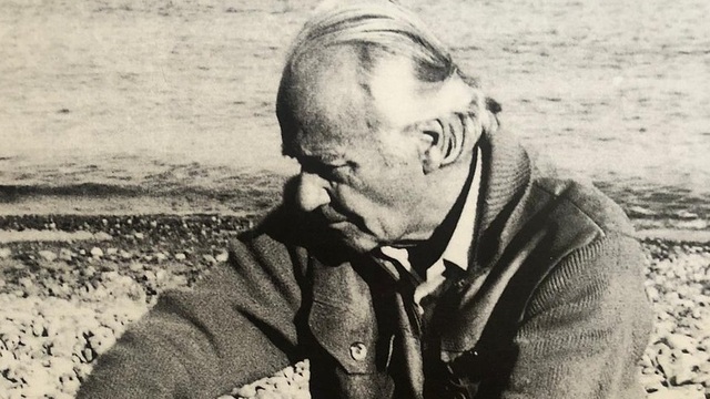 Şiir yazdı hapse atıldı