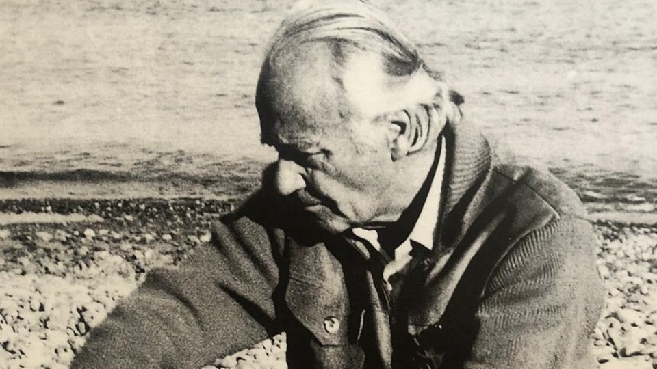 Şiir yazdı hapse atıldı