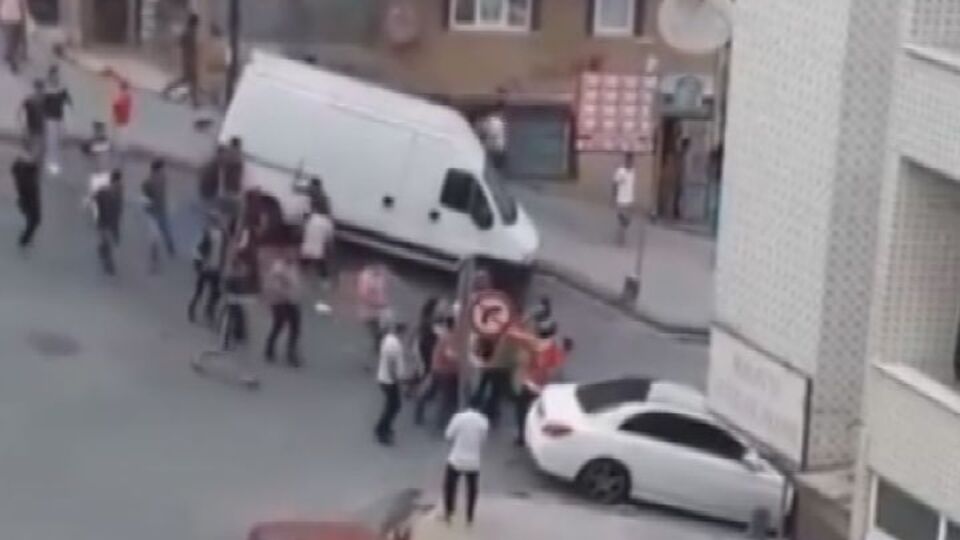 Kameraya da yansıdı! İki grubun meydan kavgası!