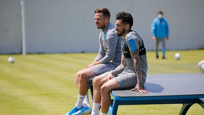 Sosa ve Novak'a koronavirüs şartları