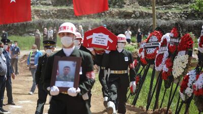 Hakkari şehidi Adana'da uğurlandı