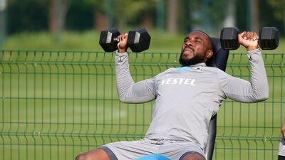 Messias, verilen arayı fırsata çevirdi