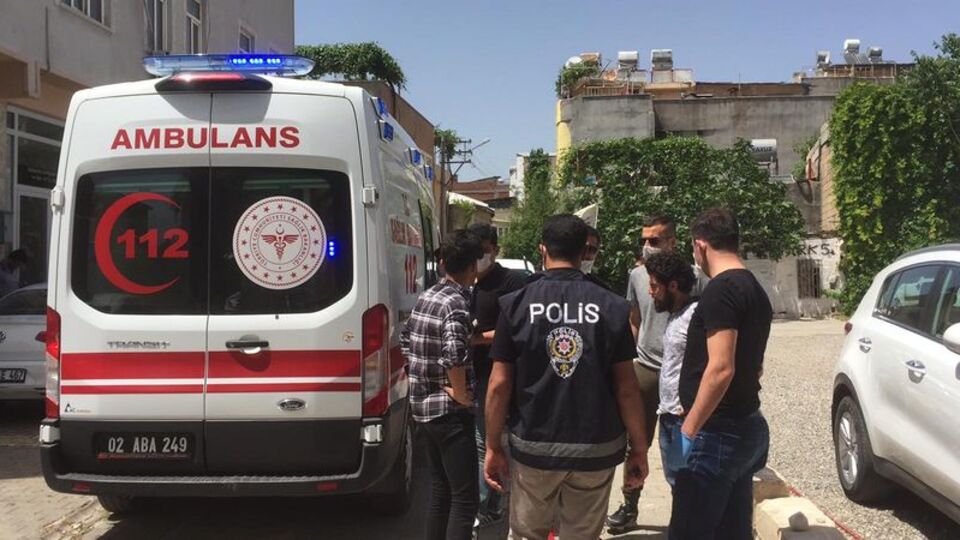 Tartıştığı ağabeyini bıçakladı