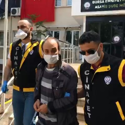 Kan donduran cinayet! Babasını katletti!