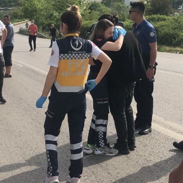 Sağlık personeli gözyaşlarını tutamadı