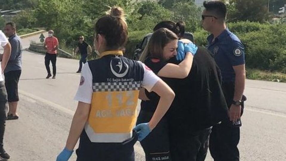 Sağlık personeli gözyaşlarını tutamadı