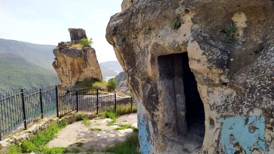 Asırlık mağaralar restore edilecek