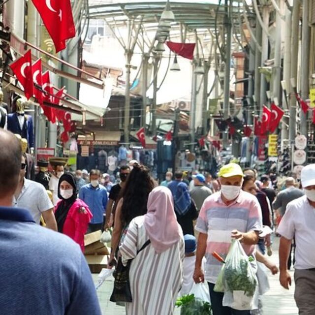 Bayram alışverişi korona dinlemedi!