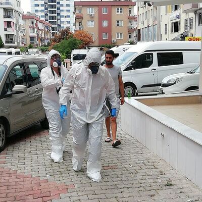 Virüs endişesiyle gitmediler, ölü bulundu