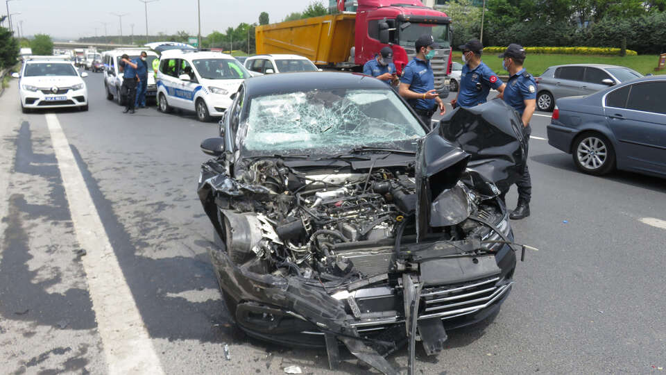 AK Parti Milletvekili trafik kazasında yaralandı