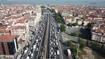 İstanbul'da dikkat çeken trafik yoğunluğu!