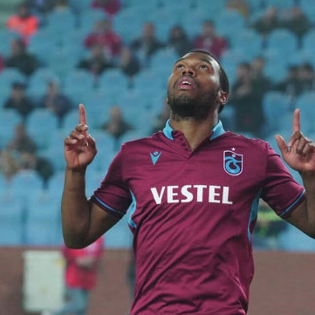 Sturridge dönüyor!