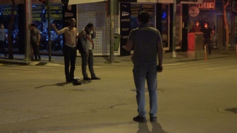 Cam bardakla rehin alındı, polis kurtardı