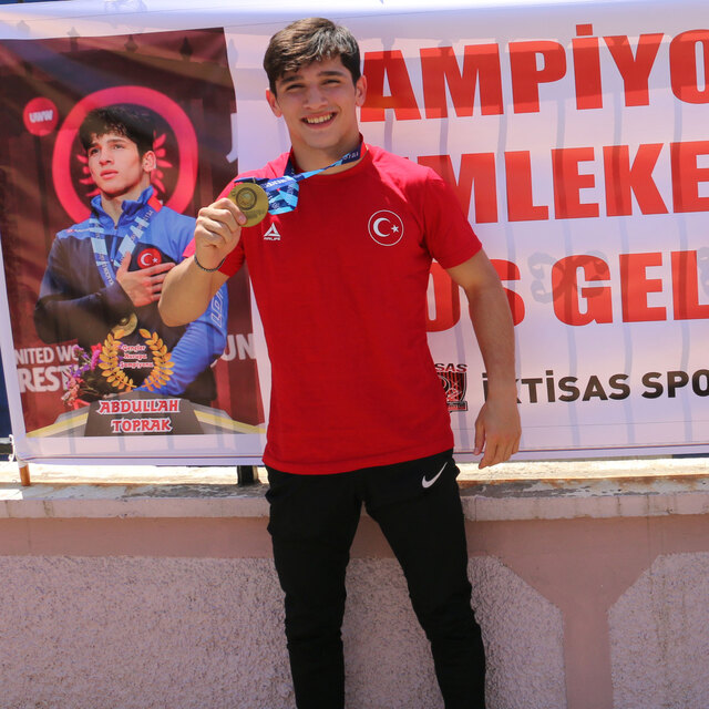 "Hamza Yerlikaya'yı örnek alıyorum"