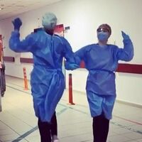 Vaka azalınca hemşireler dans etti!