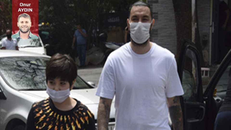 Baba-oğul yürüyüş yaptılar