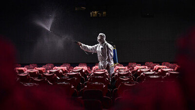 Tatil belirsiz, sinema 8 ay yok!